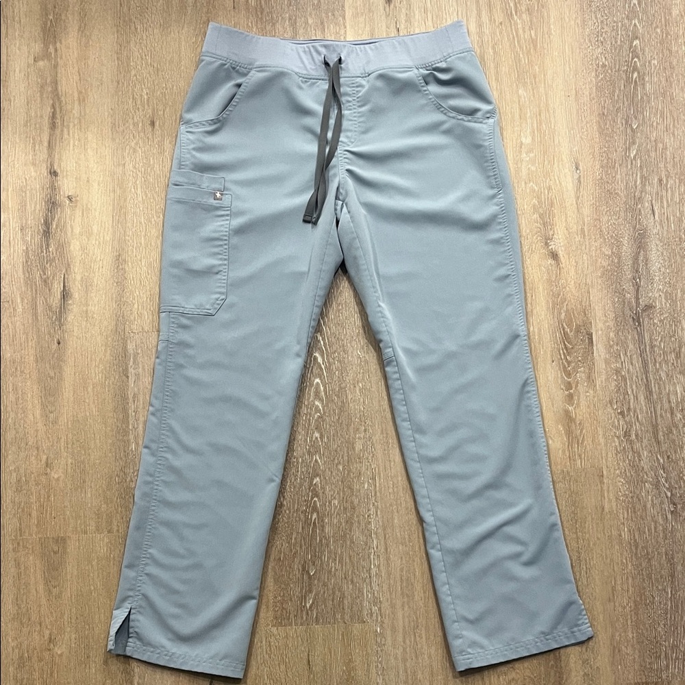 Figs Kade Cargo Scrub Pants (Limited Edition Color/Regular Length)
